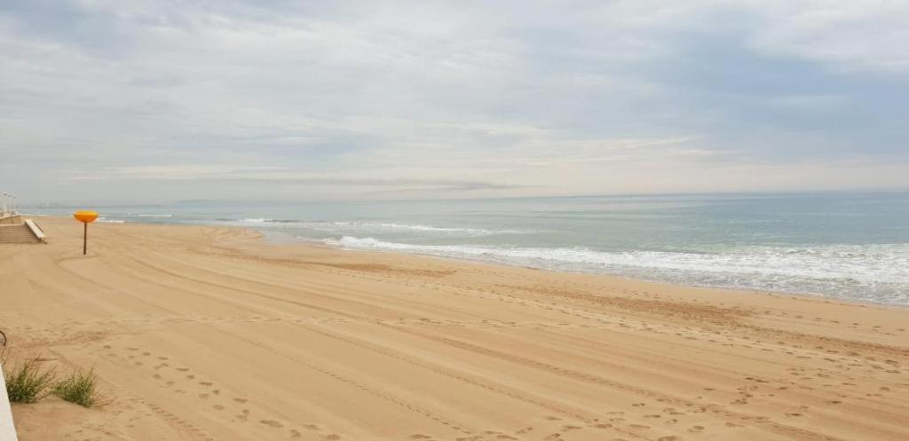 Piles Playa Beach Apartment מראה חיצוני תמונה